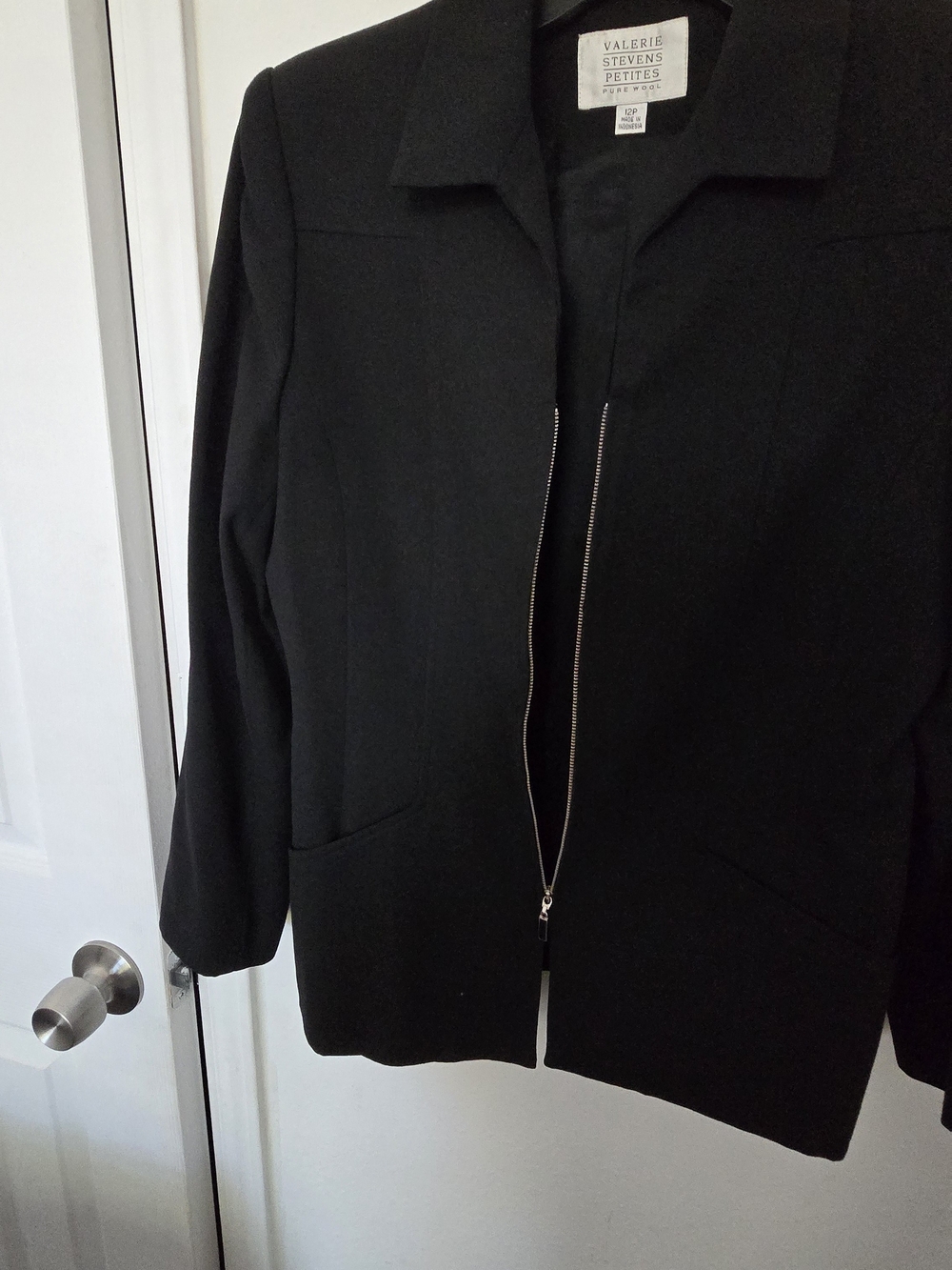 Valerie Stevens Petite Black Zip-Front Blazer Jacket